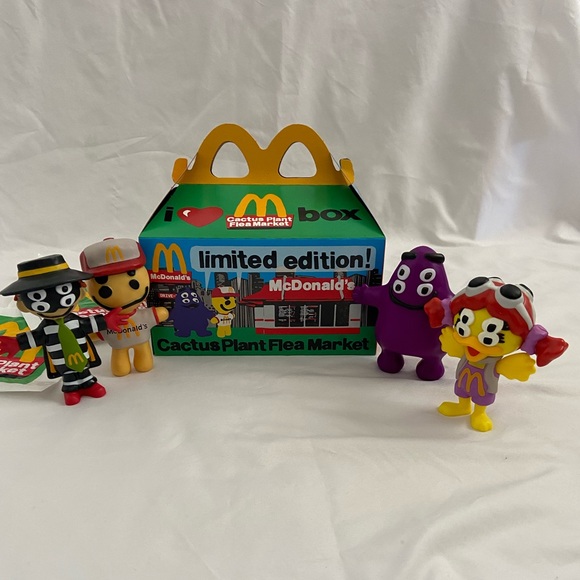 CPFM McDonalds Happy Meal Friends - Picture 12 of 14